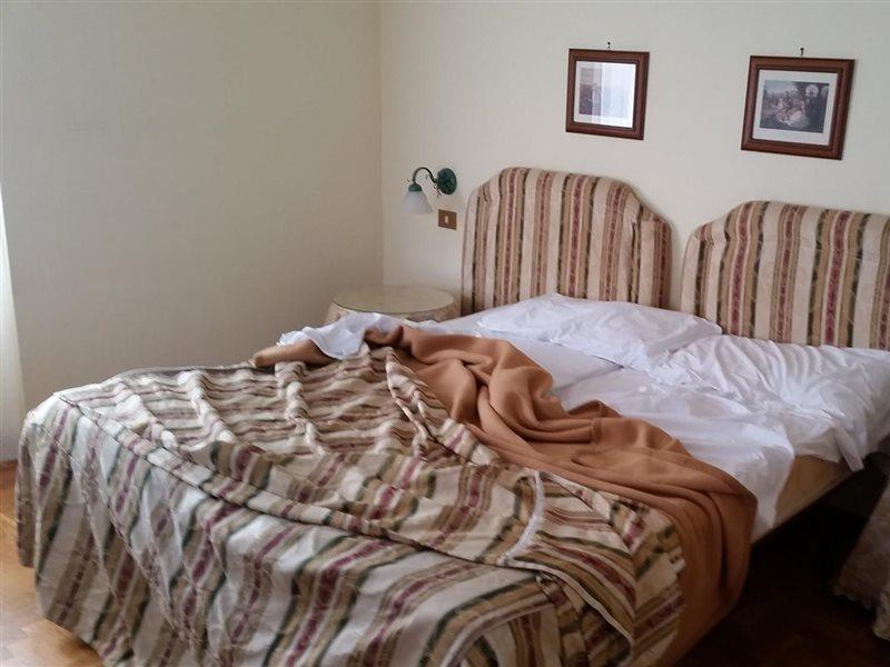 Tk Hotel - Ex Ares San Giovanni La Punta Zewnętrze zdjęcie