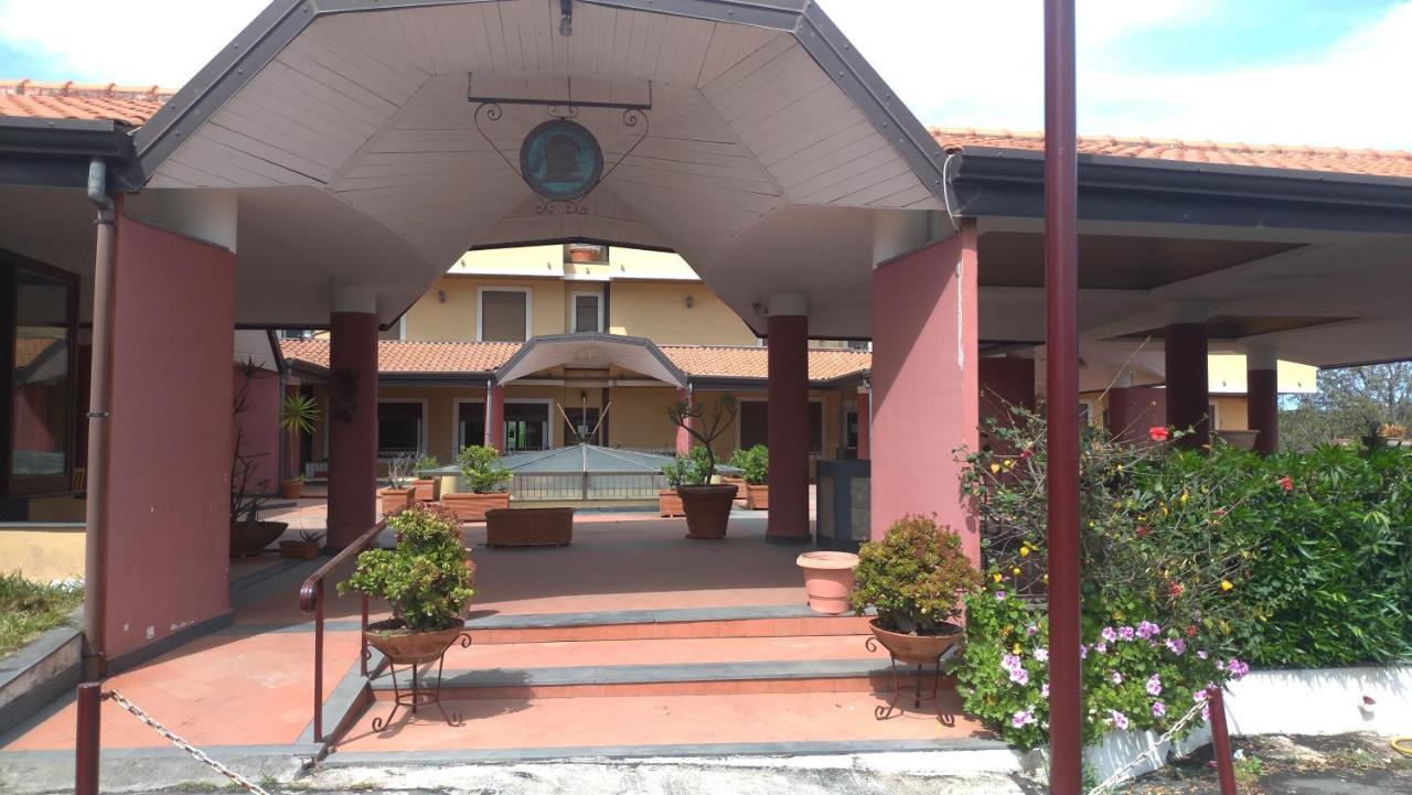 Tk Hotel - Ex Ares San Giovanni La Punta Zewnętrze zdjęcie