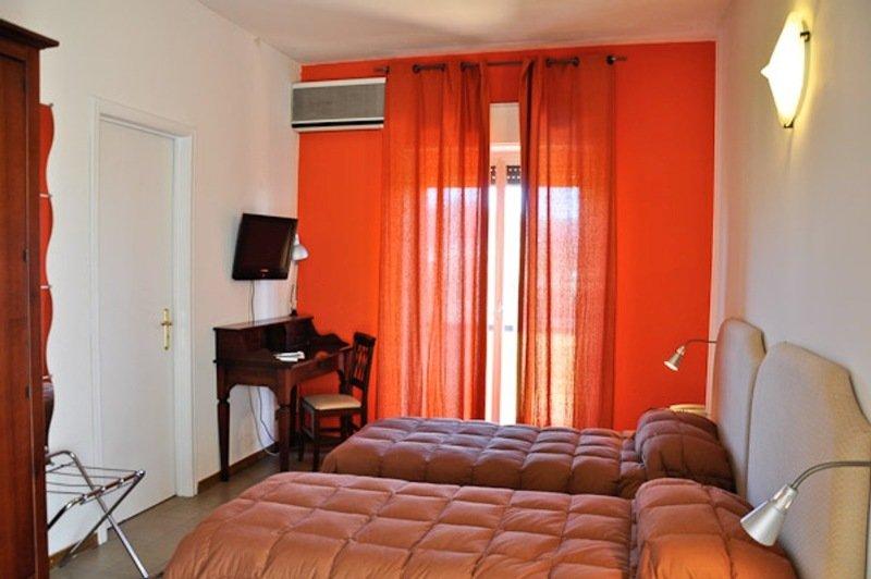 Tk Hotel - Ex Ares San Giovanni La Punta Zewnętrze zdjęcie