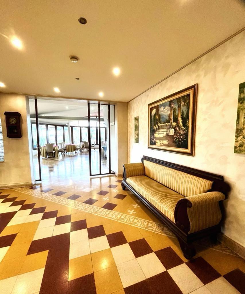 Tk Hotel - Ex Ares San Giovanni La Punta Zewnętrze zdjęcie
