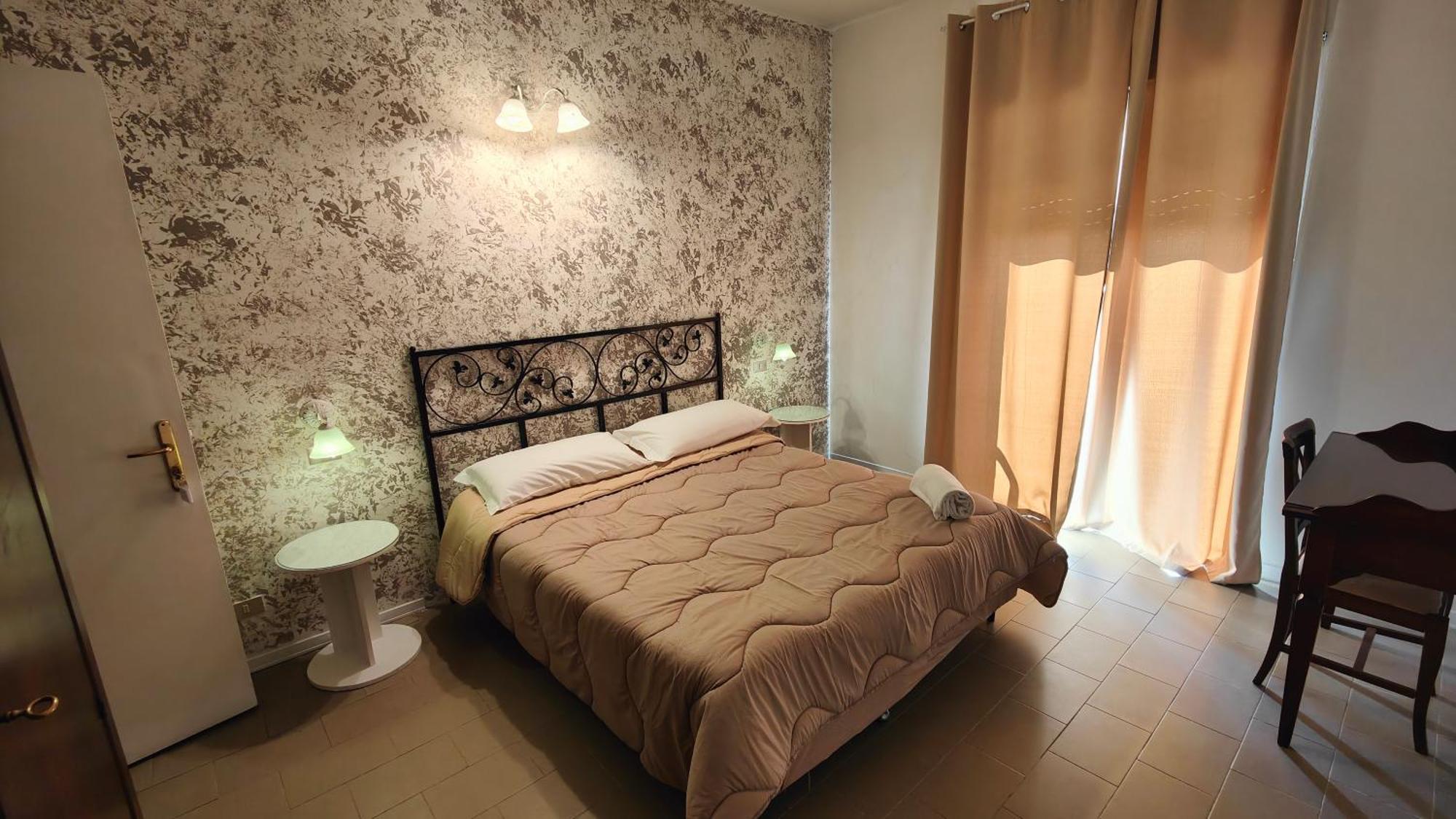 Tk Hotel - Ex Ares San Giovanni La Punta Zewnętrze zdjęcie