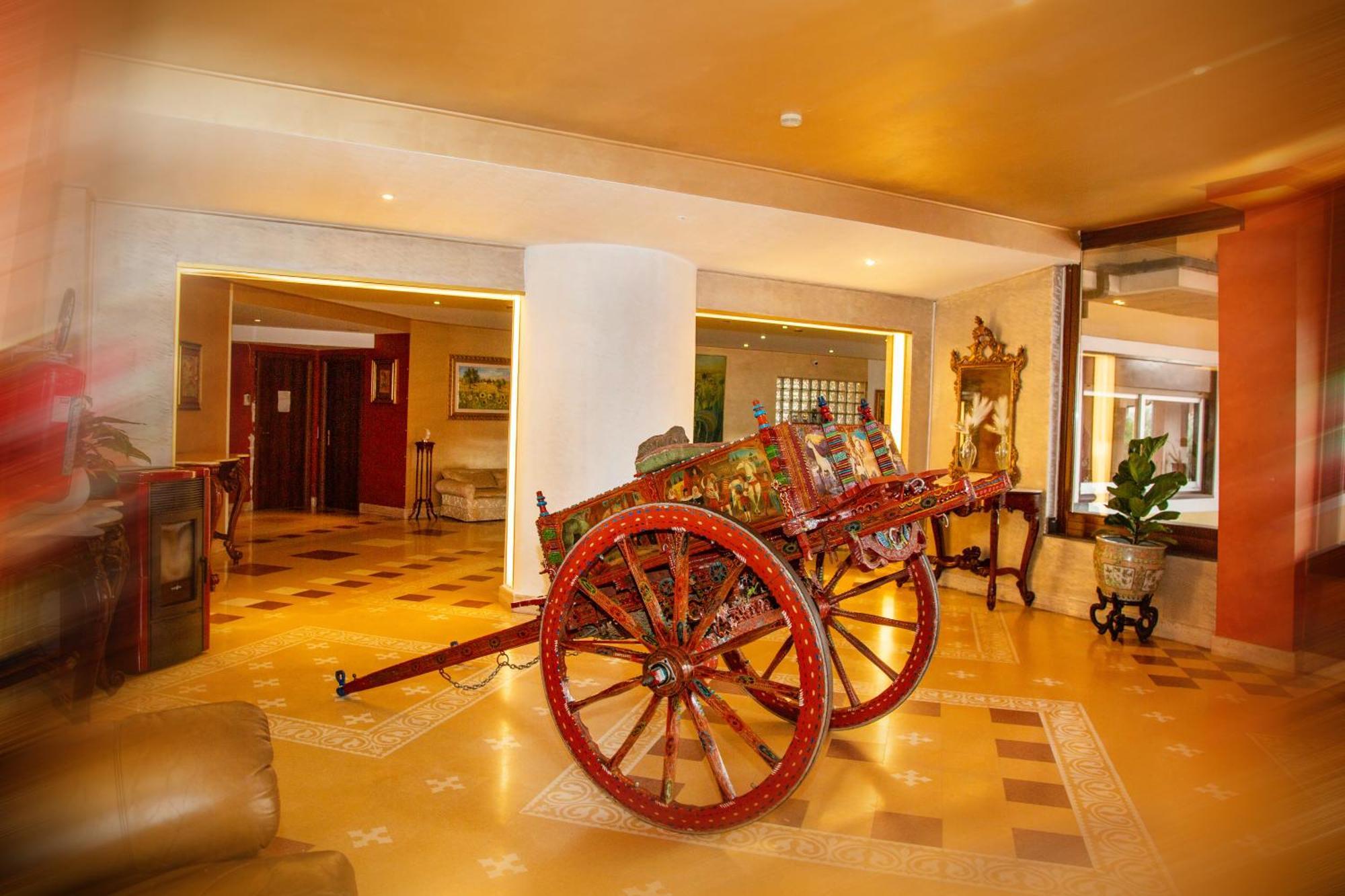 Tk Hotel - Ex Ares San Giovanni La Punta Zewnętrze zdjęcie