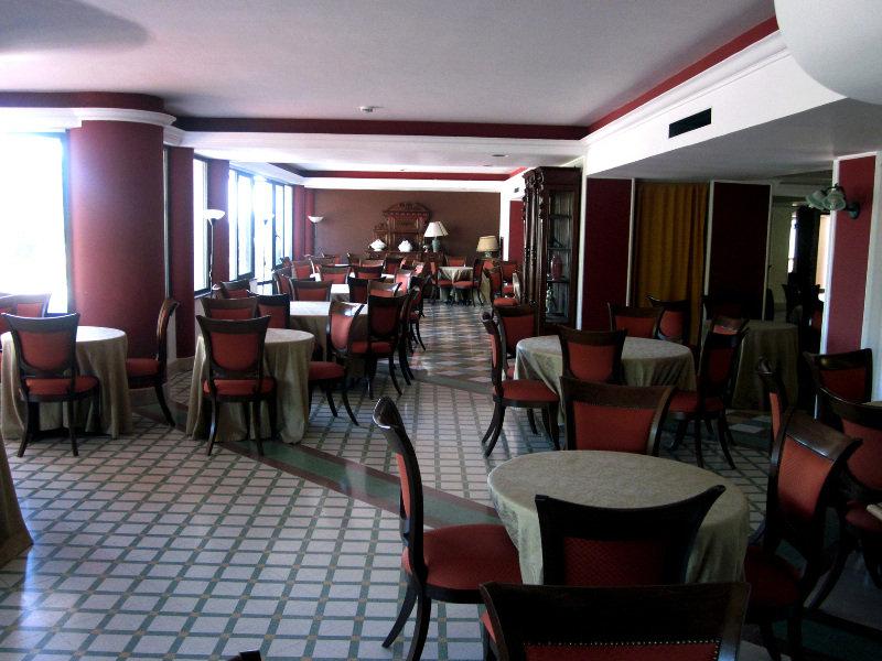 Tk Hotel - Ex Ares San Giovanni La Punta Zewnętrze zdjęcie